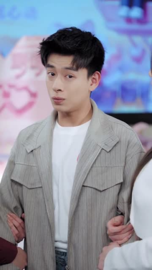 心声泄露，全员倒戈（100集）在线免费观影