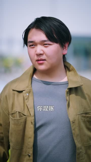 刚离婚，我的身份藏不住了（100集）流畅播放免费看