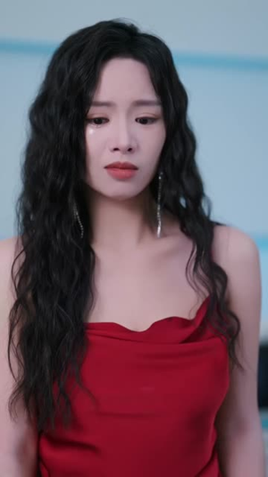 直播开挂:我亲手把他送上热搜(60集) 直播开挂:我亲手把他送上热搜(60集)追风的女孩短剧