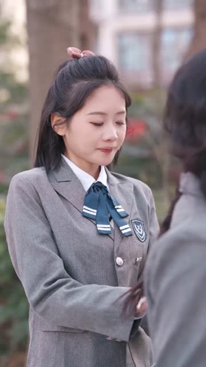 乡下妹妹被团宠,双重人格藏不住了(84集) 乡下妹妹被团宠,双重人格藏不住了(84集)最新上映的短剧
