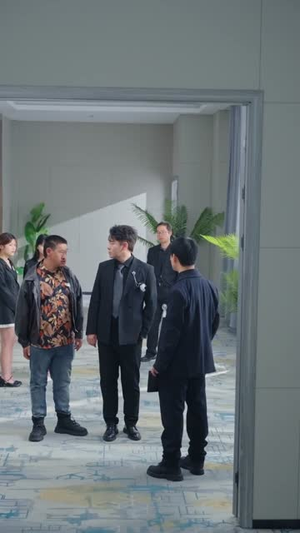战神悍婿，归来狂宠妻女（83集）夸克在线观看
