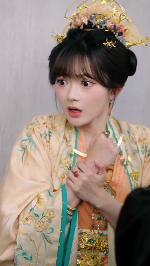 和嫡姐进错婚房,清冷权臣变忠犬(78集) 和嫡姐进错婚房,清冷权臣变忠犬(78集)热播短剧排行榜