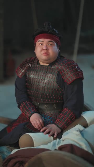 女扮男装大反派，逃跑路上菊花满山开（80集）一个短剧看全集