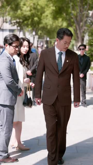 女儿奴总裁为我撑腰(58集) 女儿奴总裁为我撑腰(58集)推荐你们也去看